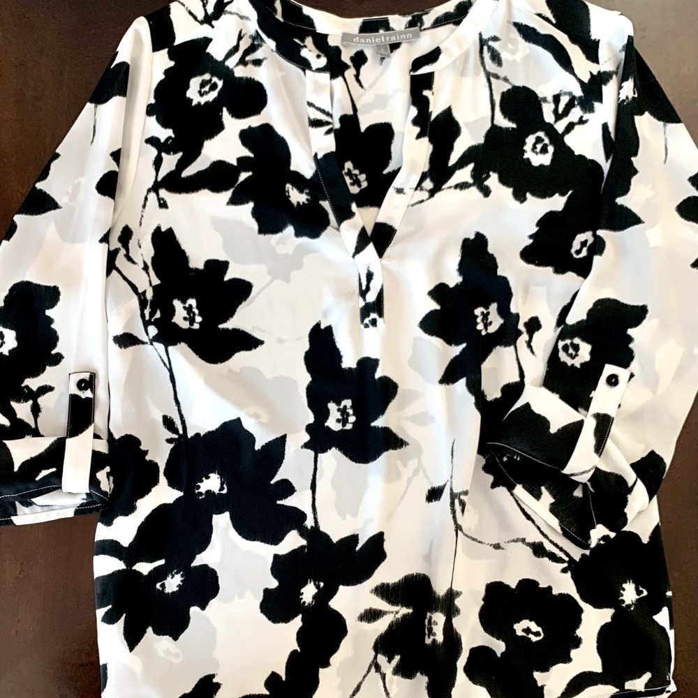 Black and White Floral Blouse - S